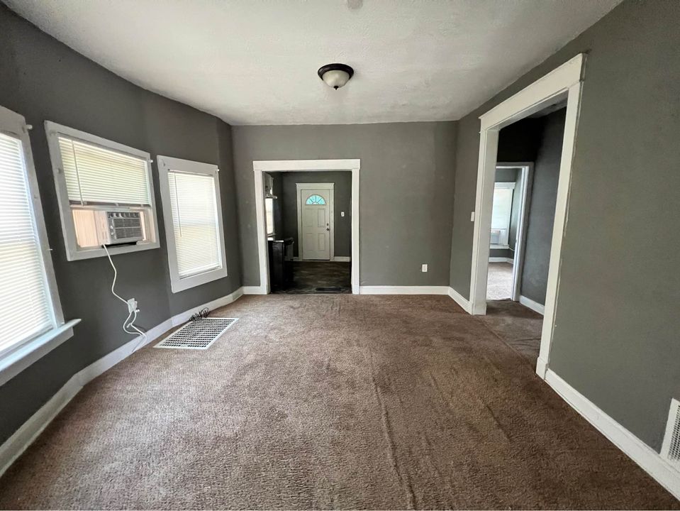 2 Beds 1 Bath - House photo'