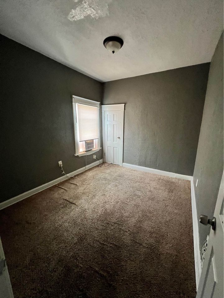 2 Beds 1 Bath - House photo'