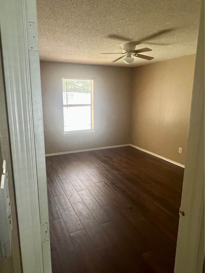 2 Beds 1 Bath - House photo'