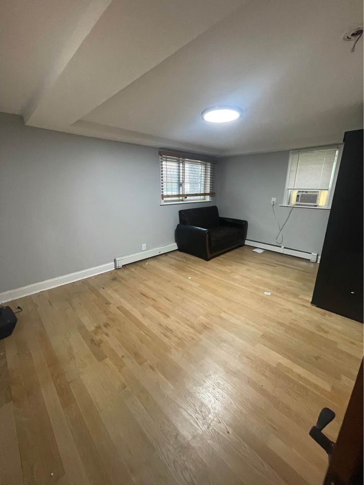 2 Beds 1 Bath - House photo'