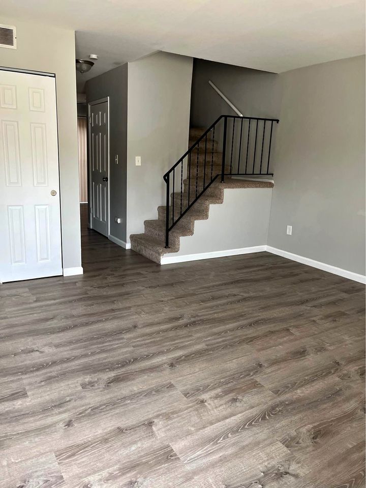 2 Beds 1 Bath - Townhouse