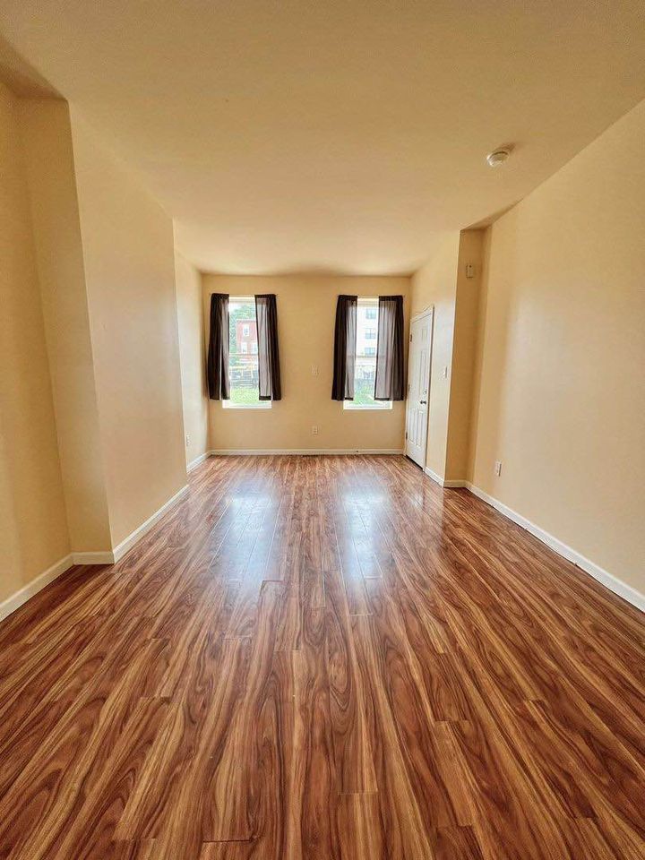 2 Beds 1 Bath - Townhouse photo'