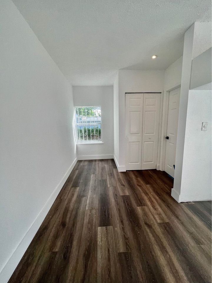 2 Beds 1 Bath - Townhouse photo'