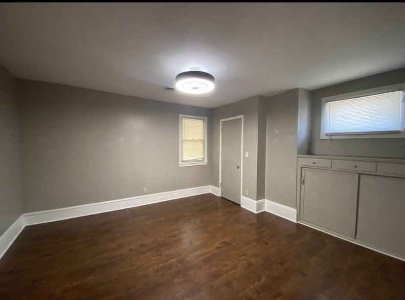 2 Beds 1 Bath - Townhouse photo'