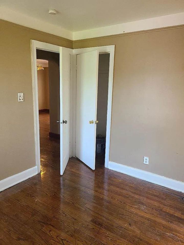 2 Beds 1 Bath - Townhouse photo'