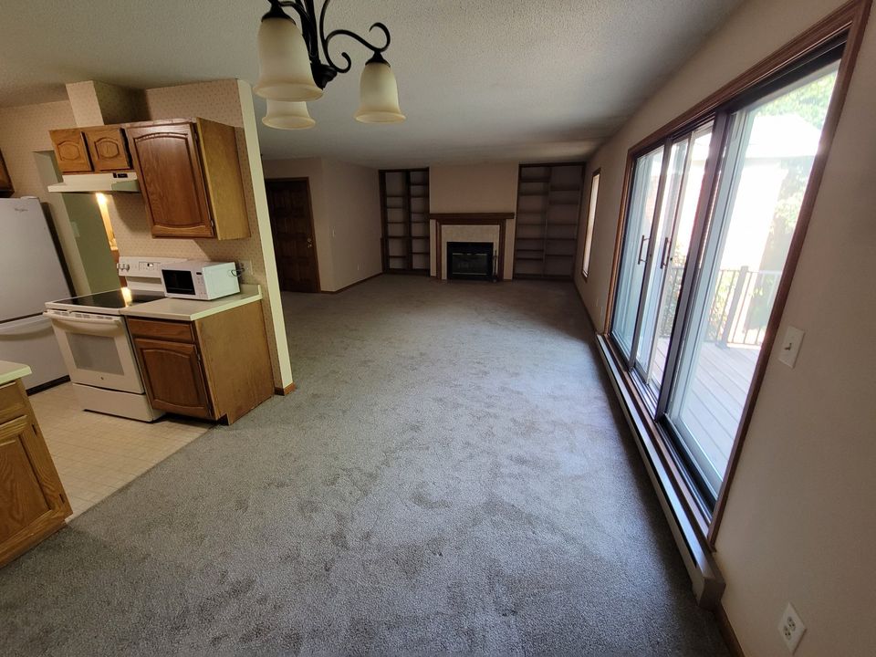 2 Beds 1 Bath Townhouse photo'