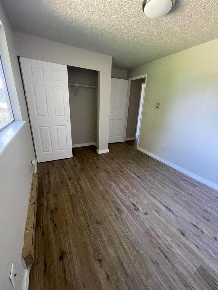 2 Beds 1 Bath - Townhouse photo'