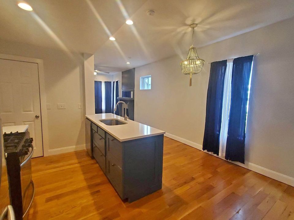 2 Beds 1 Bath Townhouse