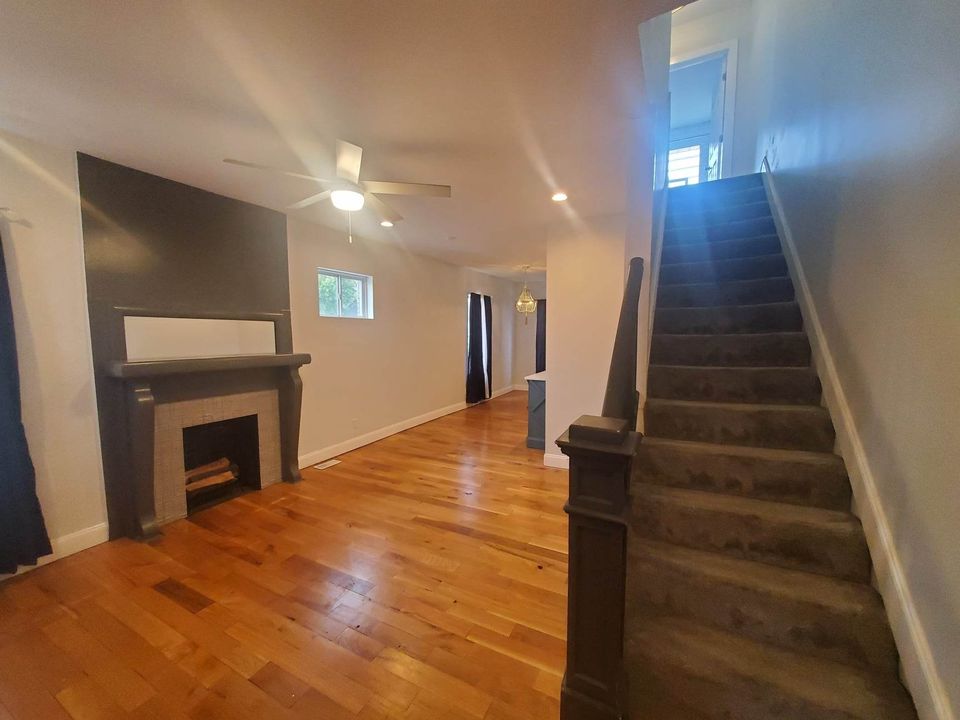 2 Beds 1 Bath Townhouse photo'