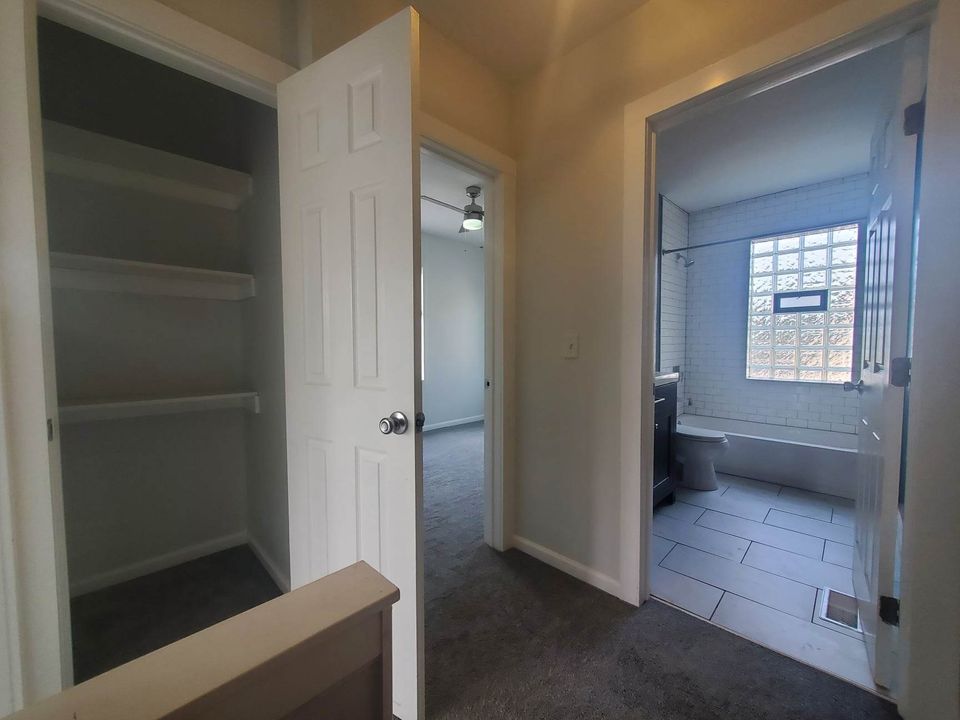 2 Beds 1 Bath Townhouse photo'