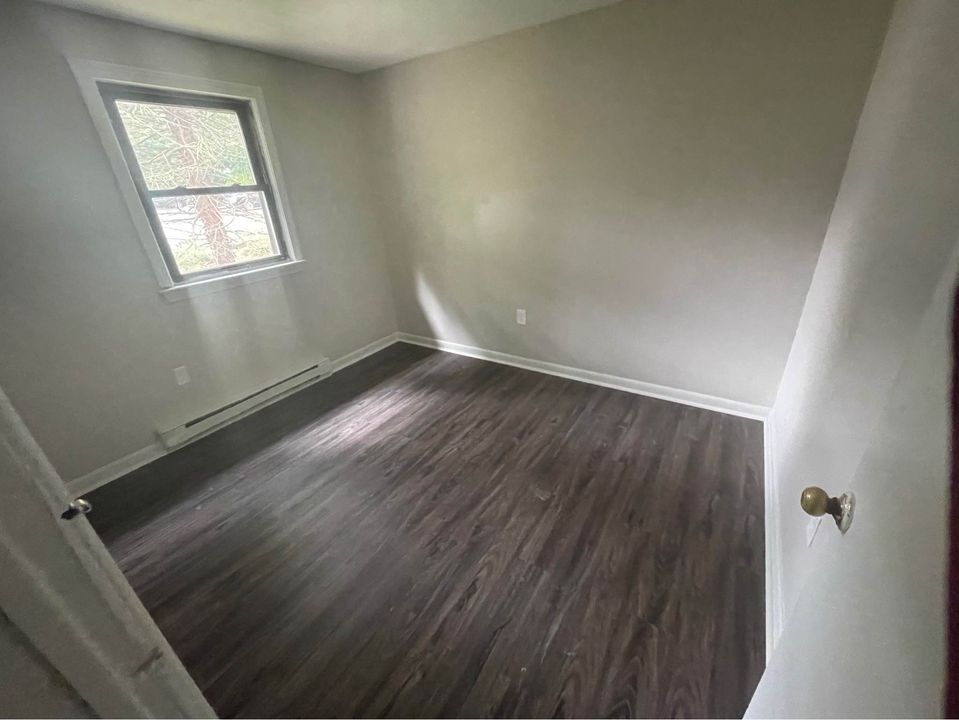 2 Beds 1 Bath - Townhouse photo'