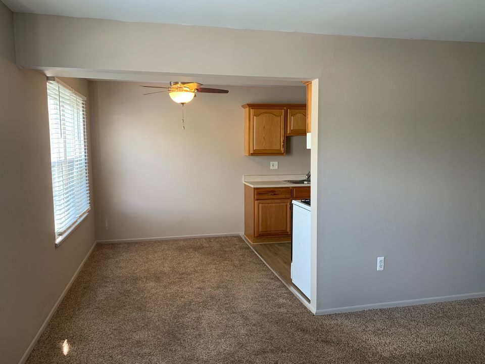 2 Beds 1 Bath Townhouse photo'