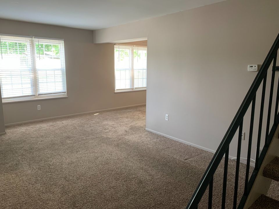 2 Beds 1 Bath Townhouse photo'