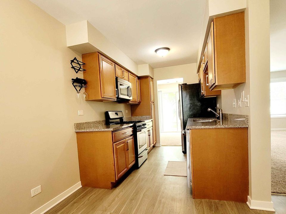 2 Beds 2.5 Baths - Townhouse photo'