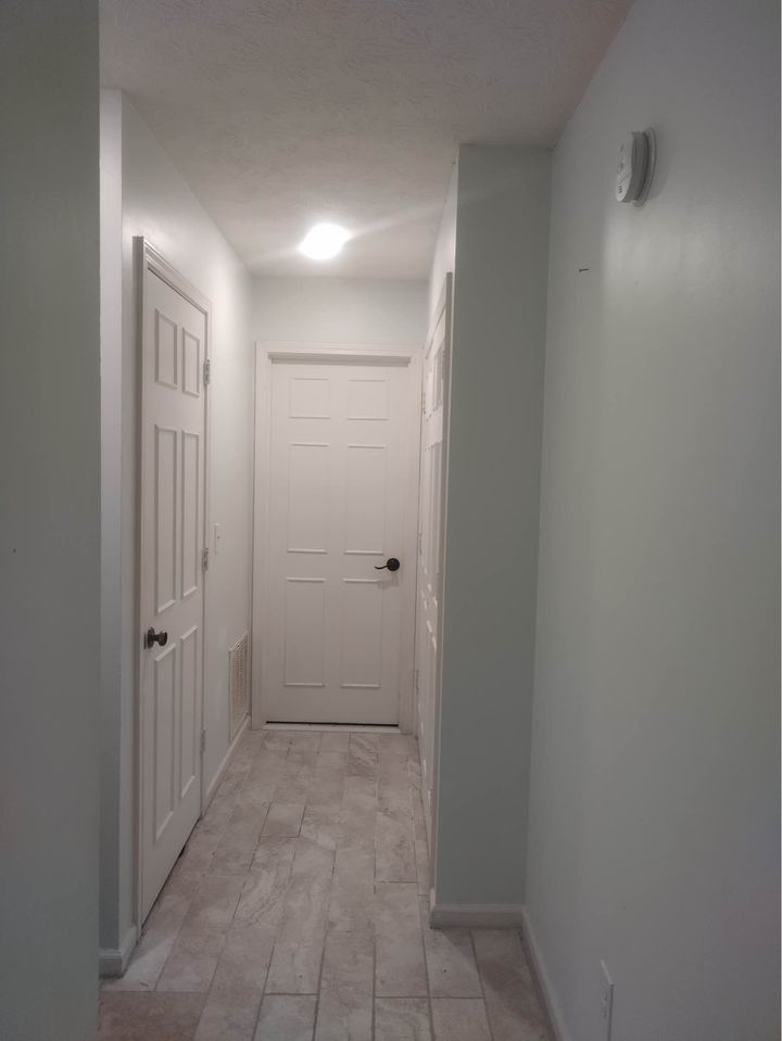 2 Beds 2.5 Baths - Townhouse - 2