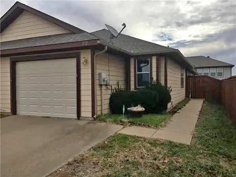 2 Beds 2 Baths - Townhouse