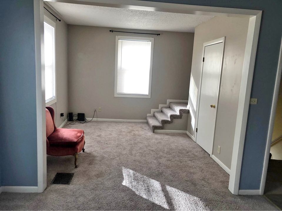 2 Beds 2 Baths - Townhouse