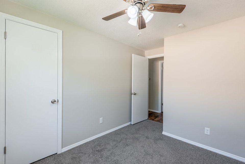 3 Beds 1 Bath Apartment photo'