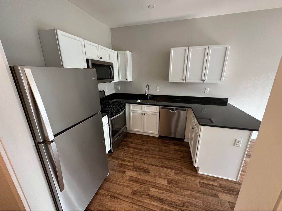 3 Beds 1 Bath - Apartment photo'