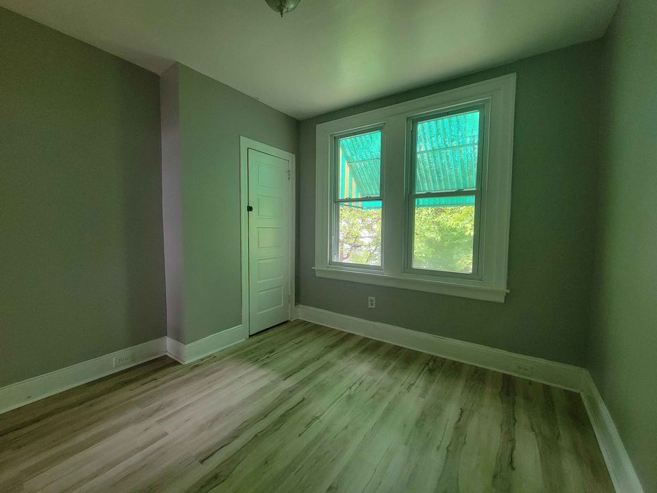 3 Beds 1 Bath - House photo'