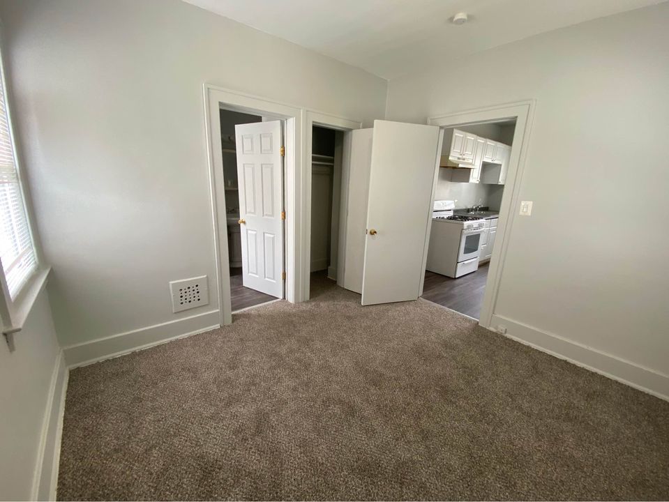 3 Beds 1 Bath - House photo'