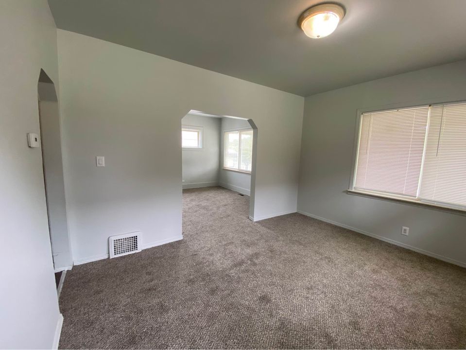 3 Beds 1 Bath - House photo'