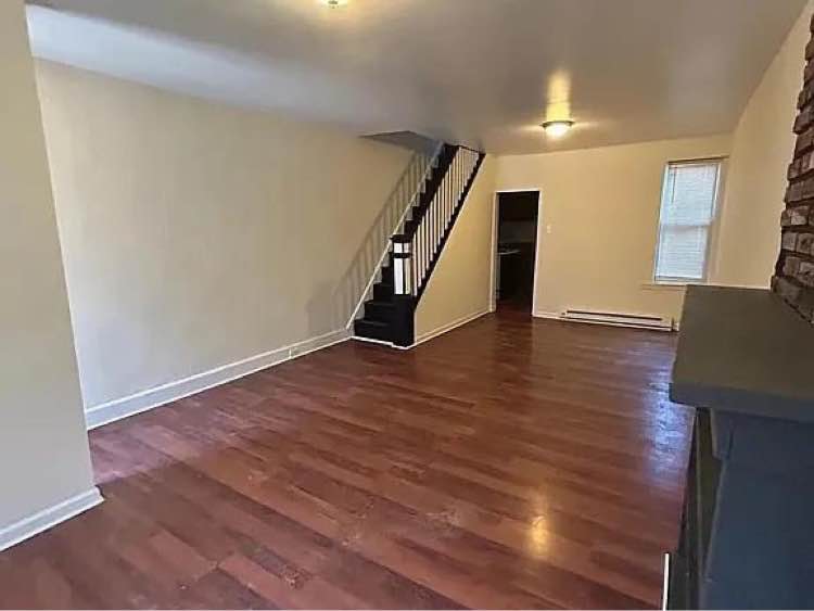 3 Beds 1 Bath - House photo'