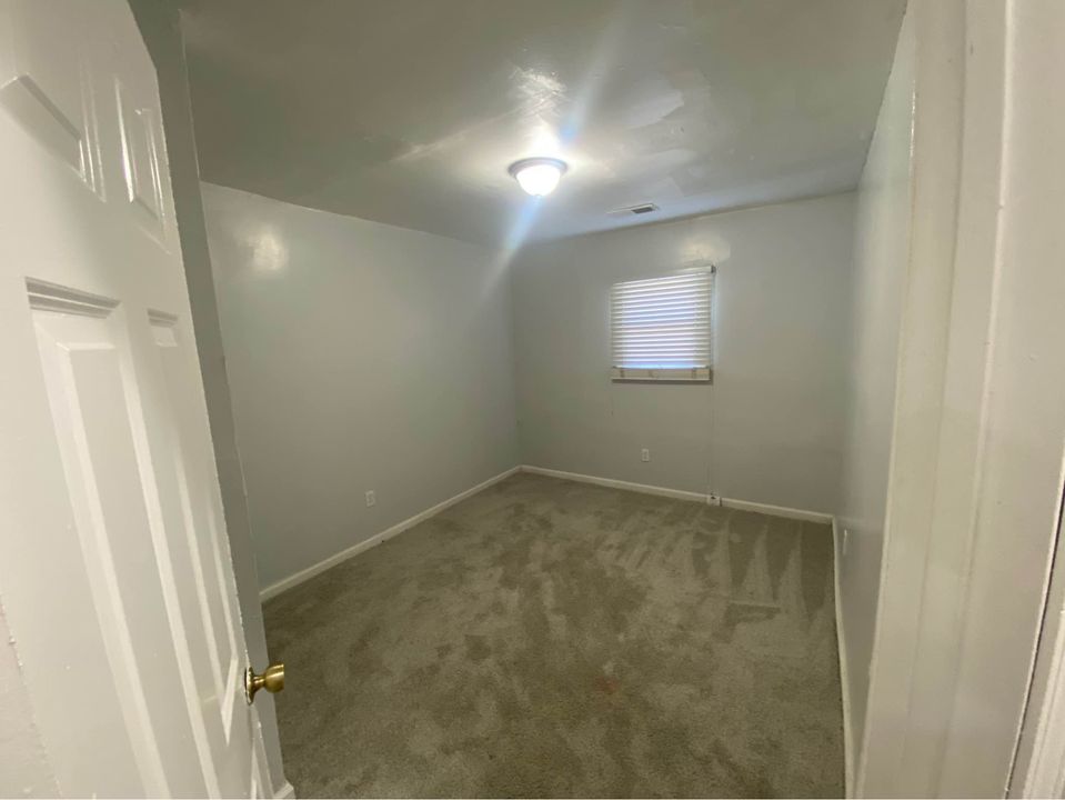 3 Beds 1 Bath - House photo'