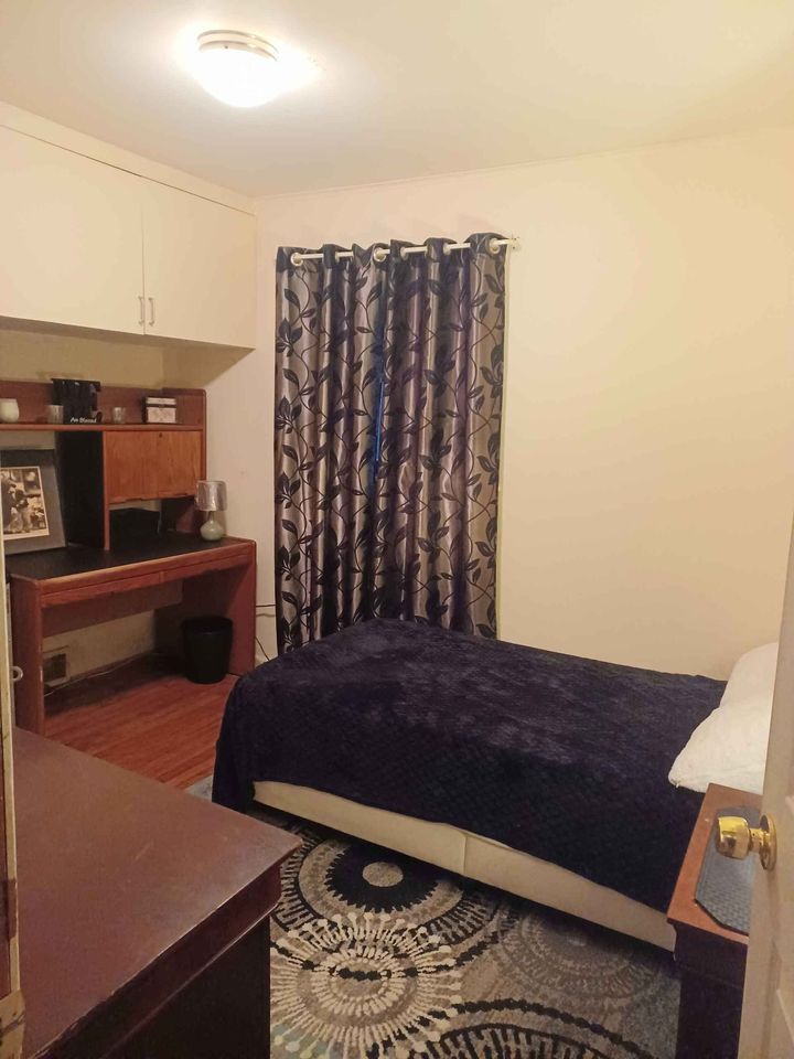 3 Beds 1 Bath - House photo'