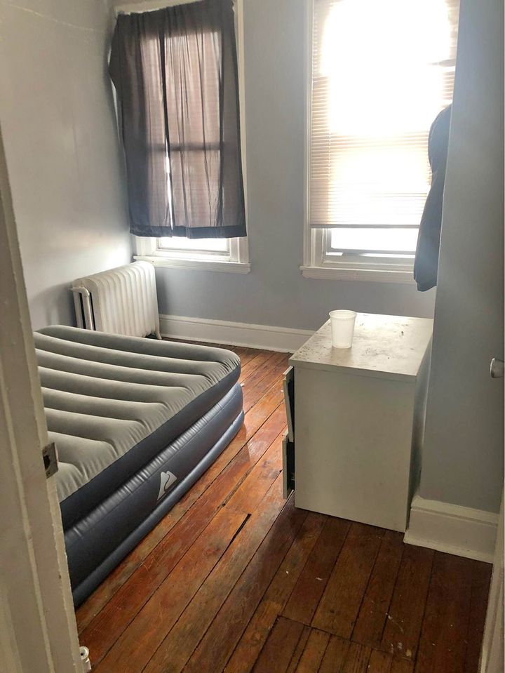 3 Beds 1 Bath - House