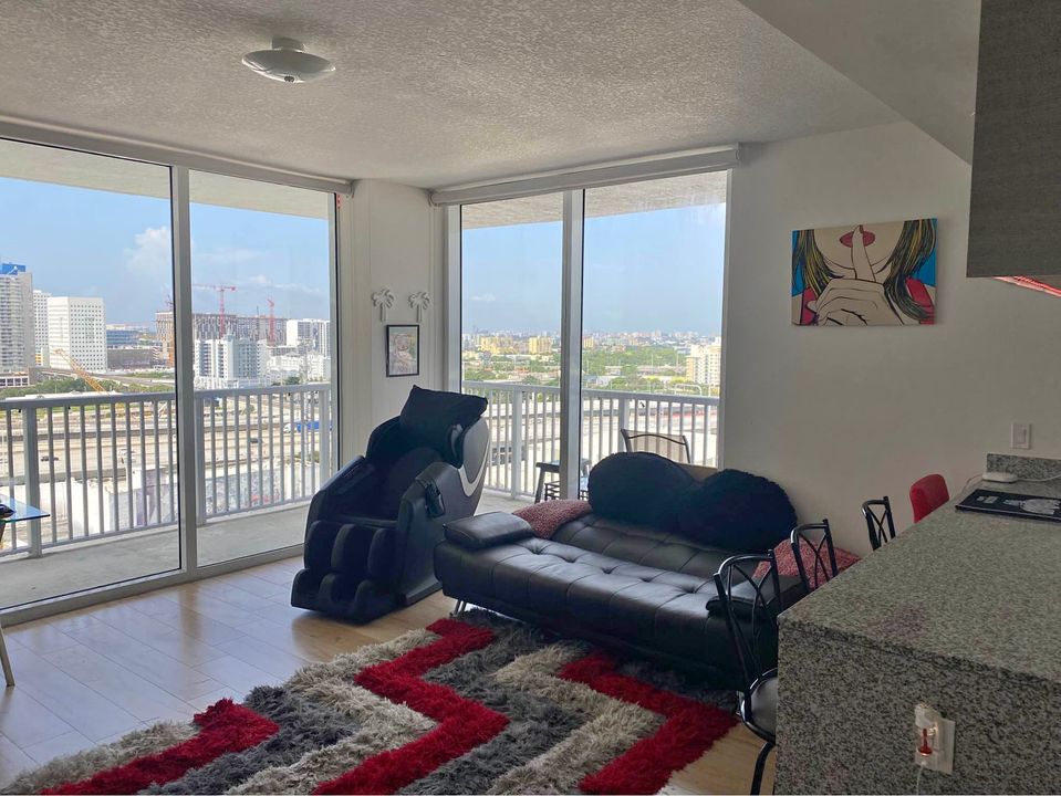 3 Beds 2 Baths - Apartment