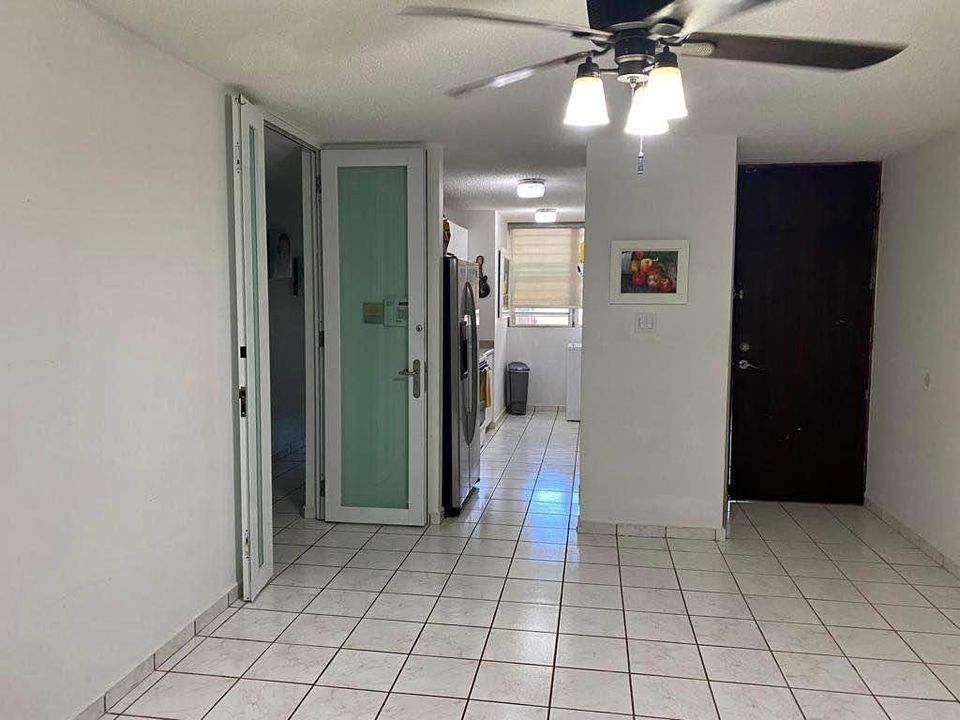 3 Beds 2 Baths Apartment/condo