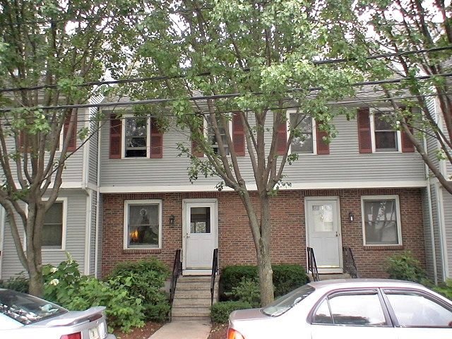 4 Beds 1.5 Baths - Townhouse