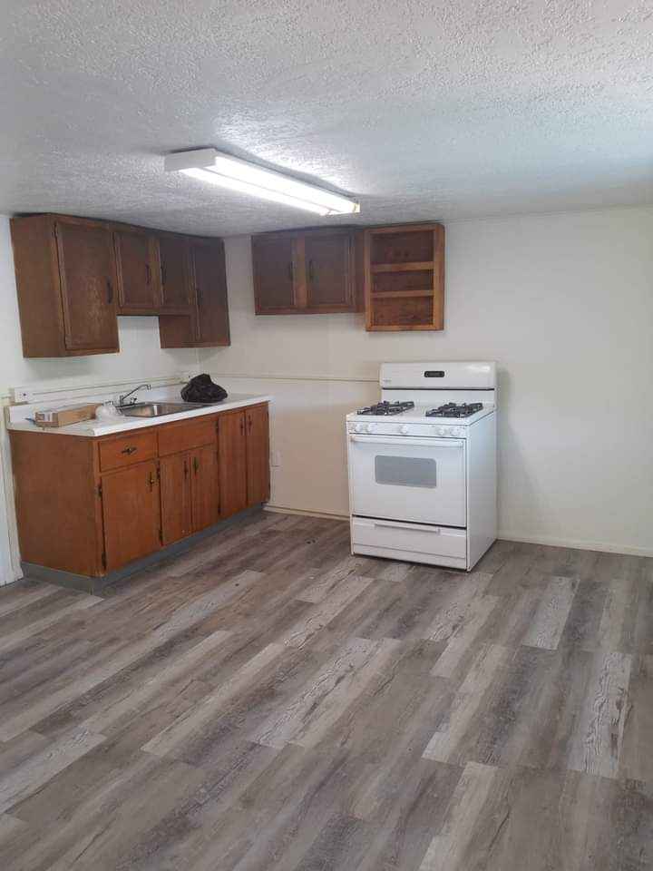 Tarentum Apartment For Rent All Utilities Included photo'