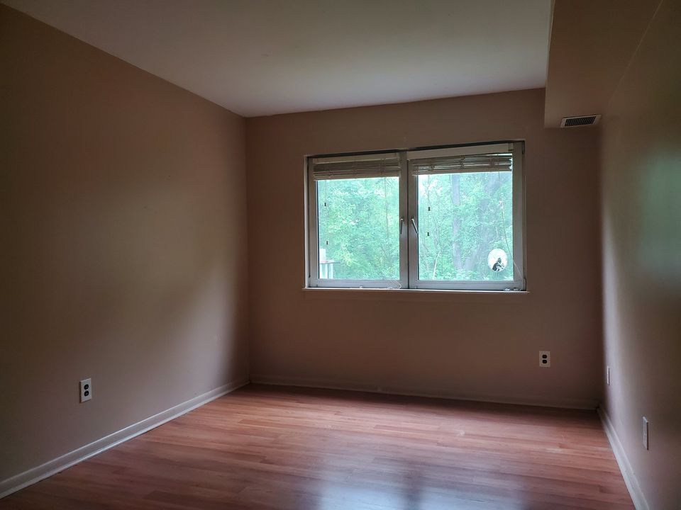 2 Beds 1 Bath Apartment photo'