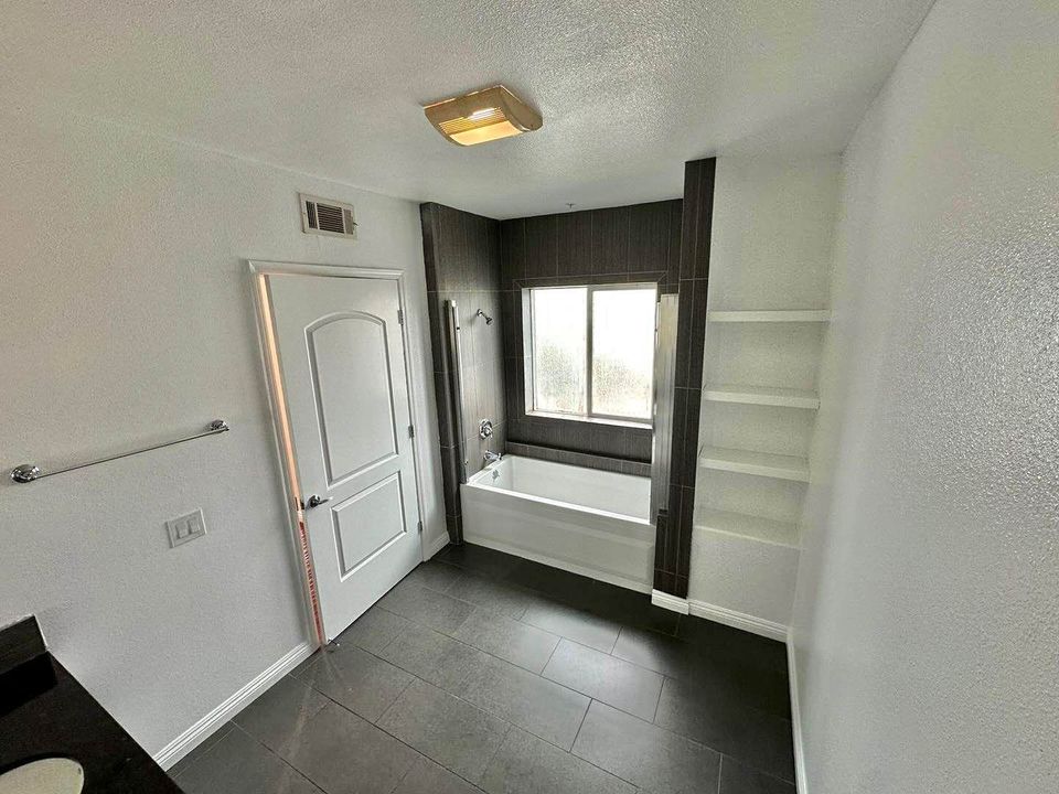 2 Beds 1 Bath Apartment photo'