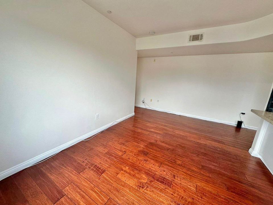 2 Beds 1 Bath Apartment photo'