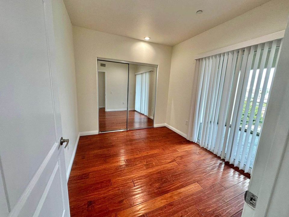 2 Beds 1 Bath Apartment photo'