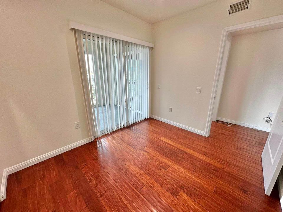 2 Beds 1 Bath Apartment photo'