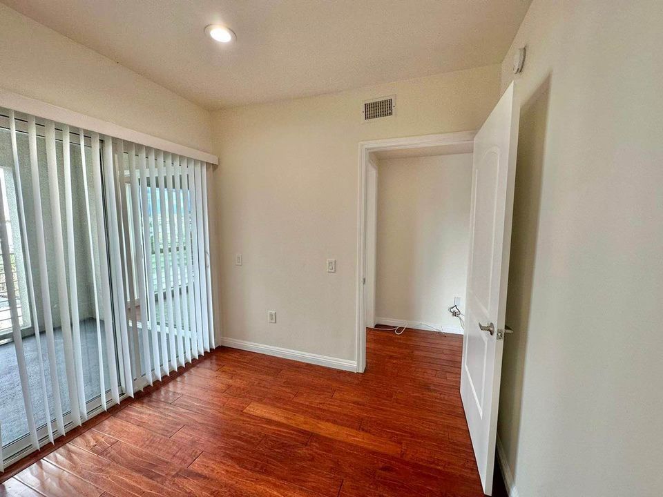 2 Beds 1 Bath Apartment photo'