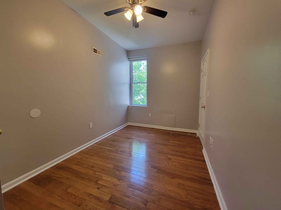 2 Beds 1 Bath - House photo'