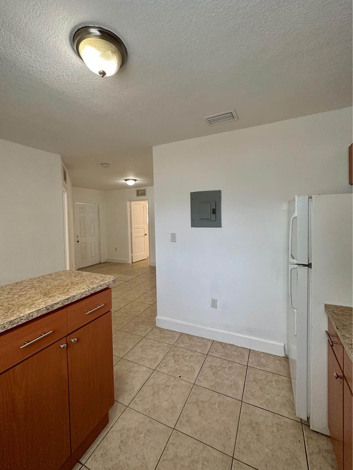 2 Beds 1 Bath - House photo'