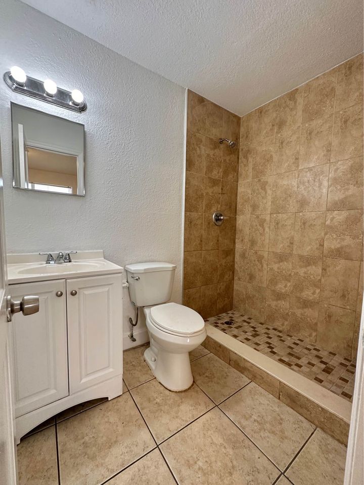 2 Beds 1 Bath - House photo'