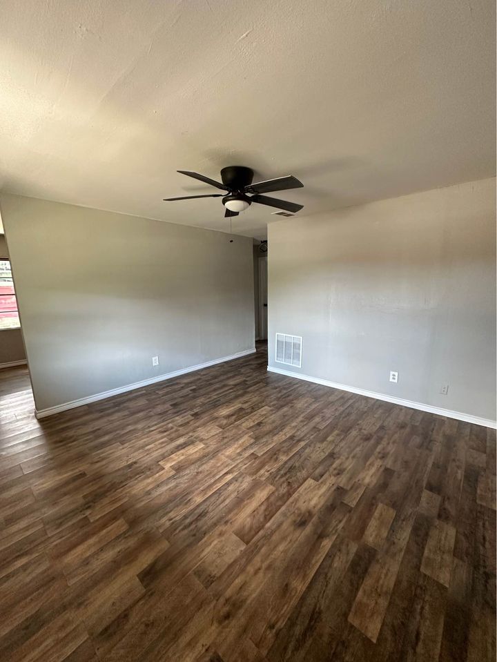 2 Beds 1 Bath - House photo'