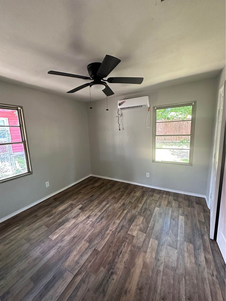 2 Beds 1 Bath - House photo'