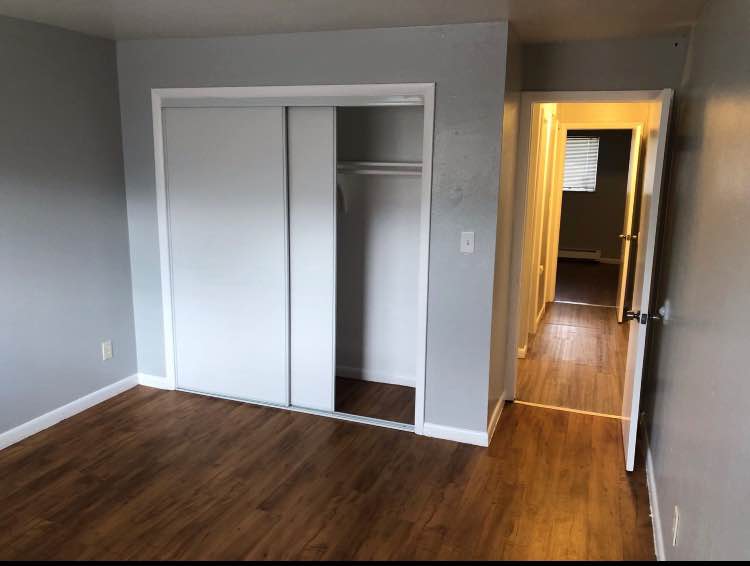 2 Beds 1 Bath - Townhouse - 10