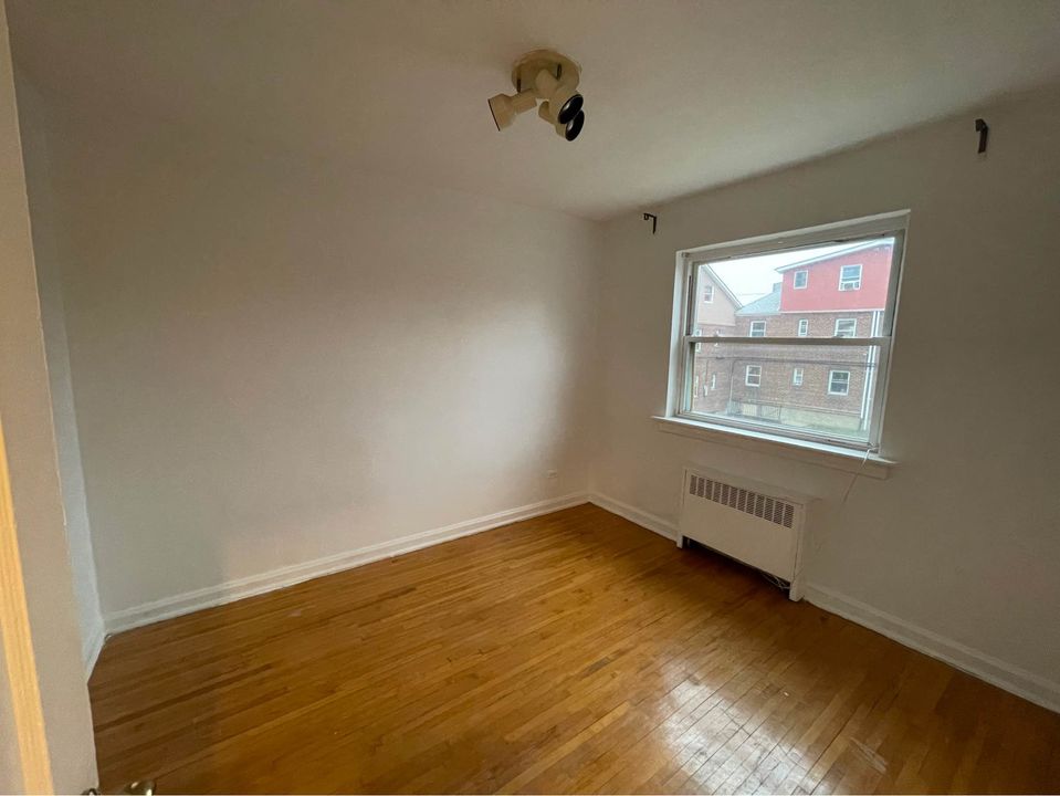 2 Beds 1 Bath - Townhouse photo'