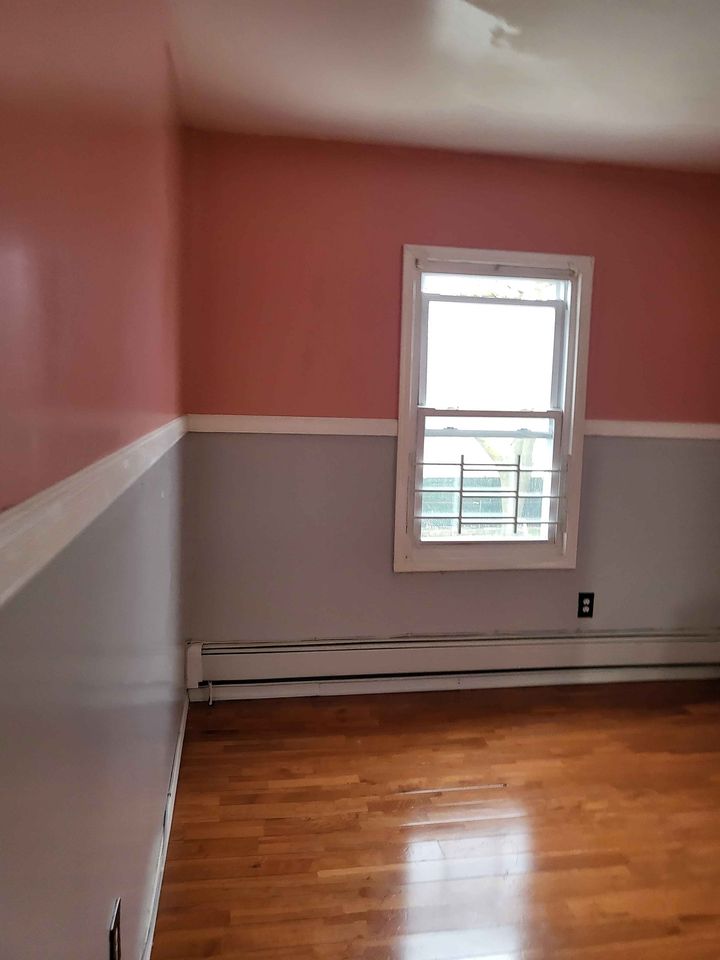 3 Beds 1 Bath - House photo'