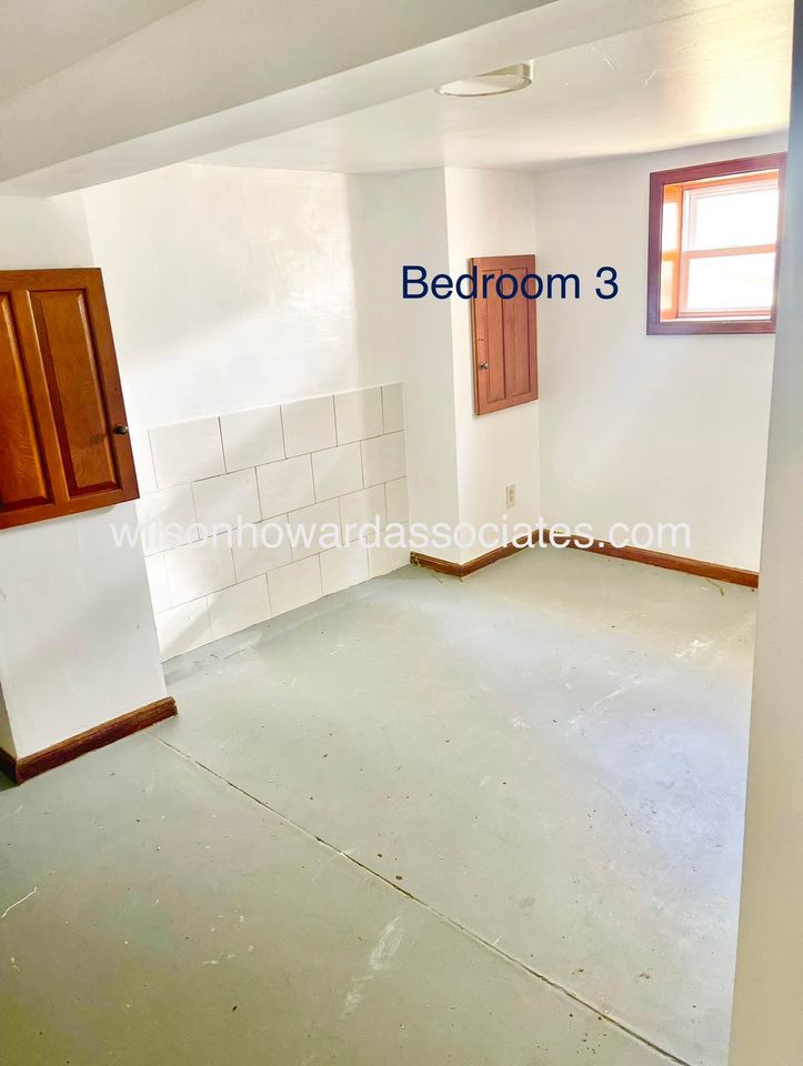 3 Beds 2 Baths - House - 10