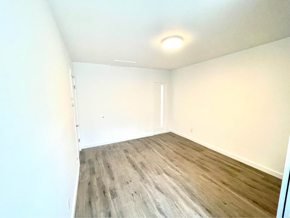 Large Luxury Room For Rent With Private Bathroom In Columbia, MD All Utilities Included photo'